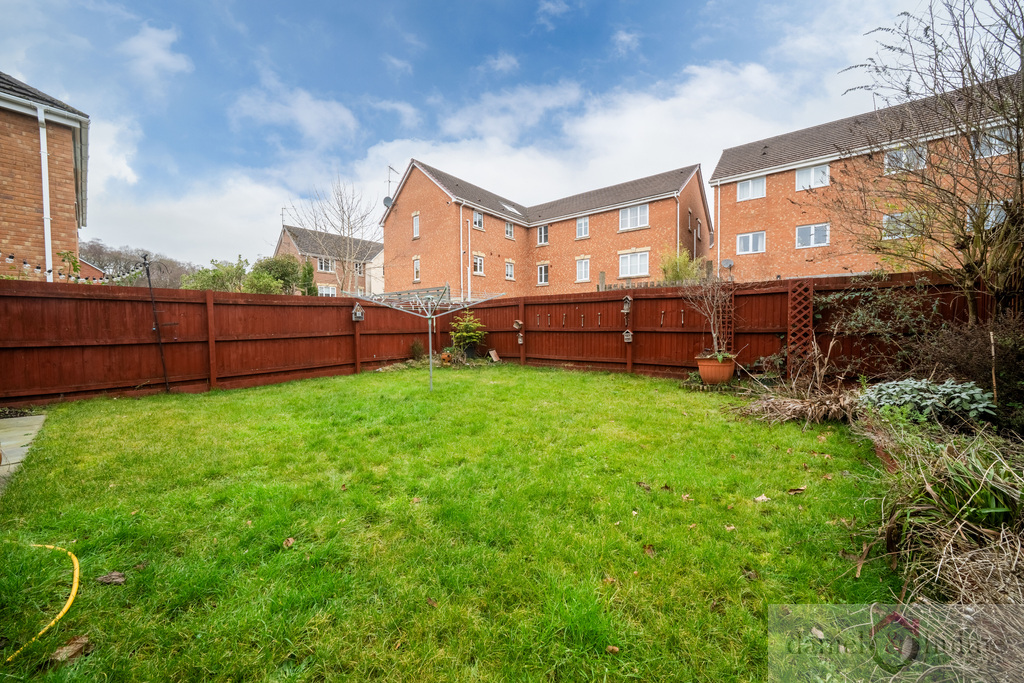 3 Clover Grove, Leekbrook, photo 5