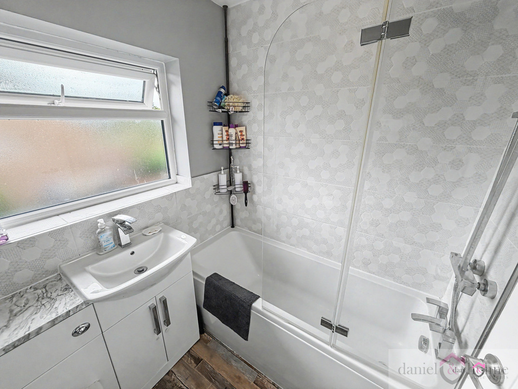 Fair View Road, Leek, Staffordshire, ST13 5BY, photo 11