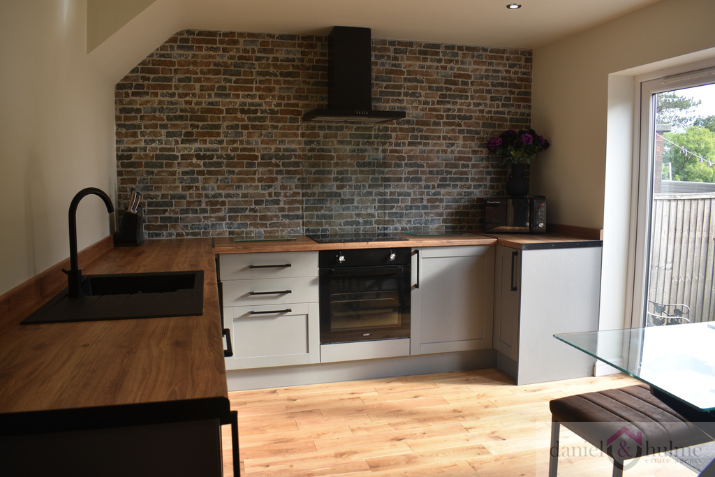 Fair View Road, Leek, Staffordshire, ST13 5BY, photo 7