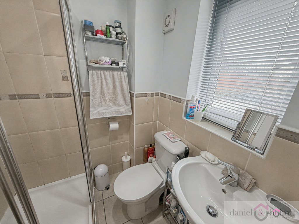 Lyndale Close, Leek, Staffordshire, ST13 5AQ, photo 9