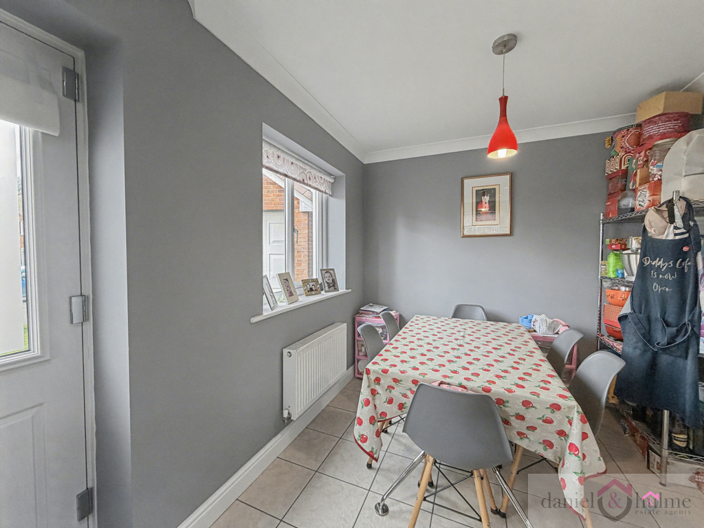 Lyndale Close, Leek, Staffordshire, ST13 5AQ, photo 19