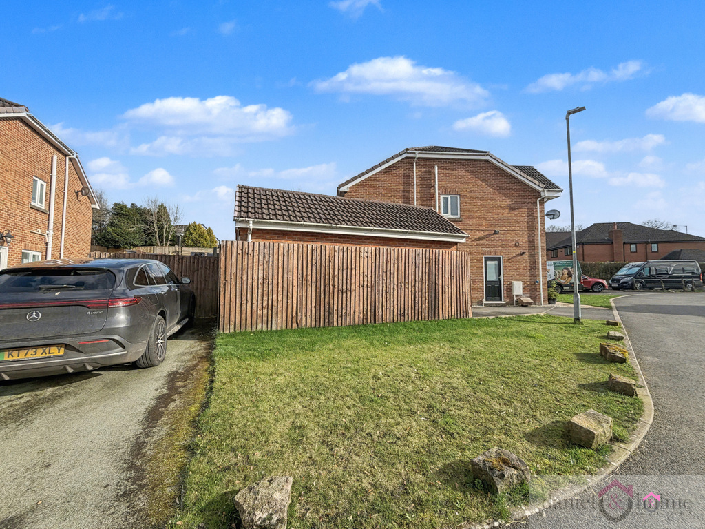 Lyndale Close, Leek, Staffordshire, ST13 5AQ, photo 17