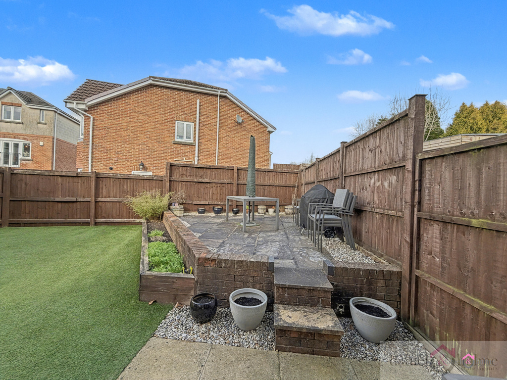 Lyndale Close, Leek, Staffordshire, ST13 5AQ, photo 15