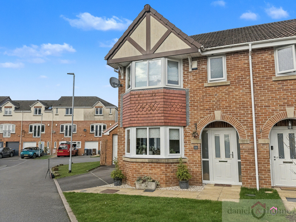 Lyndale Close