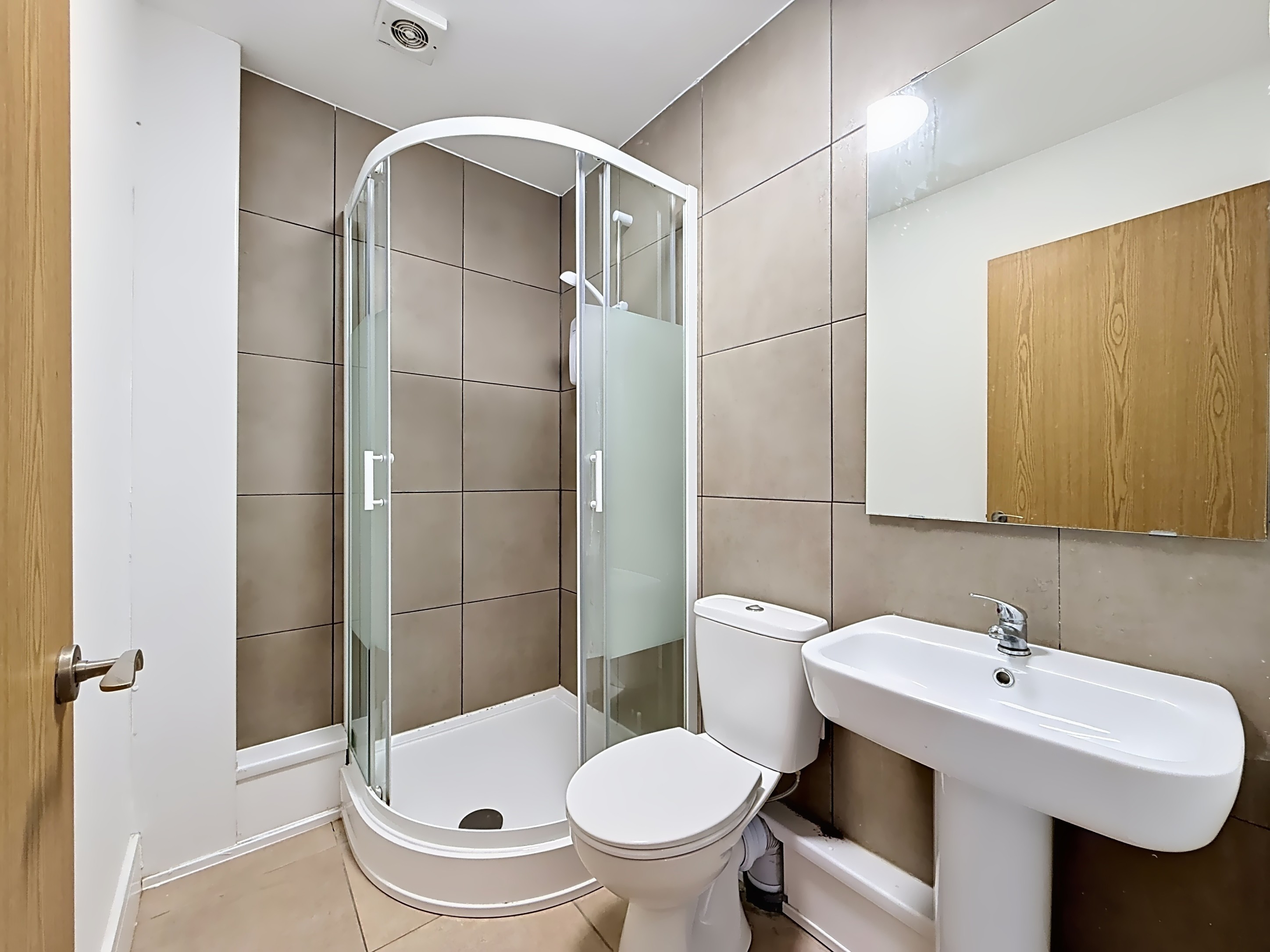 Bedford Street, Cardiff, CF24, photo 11