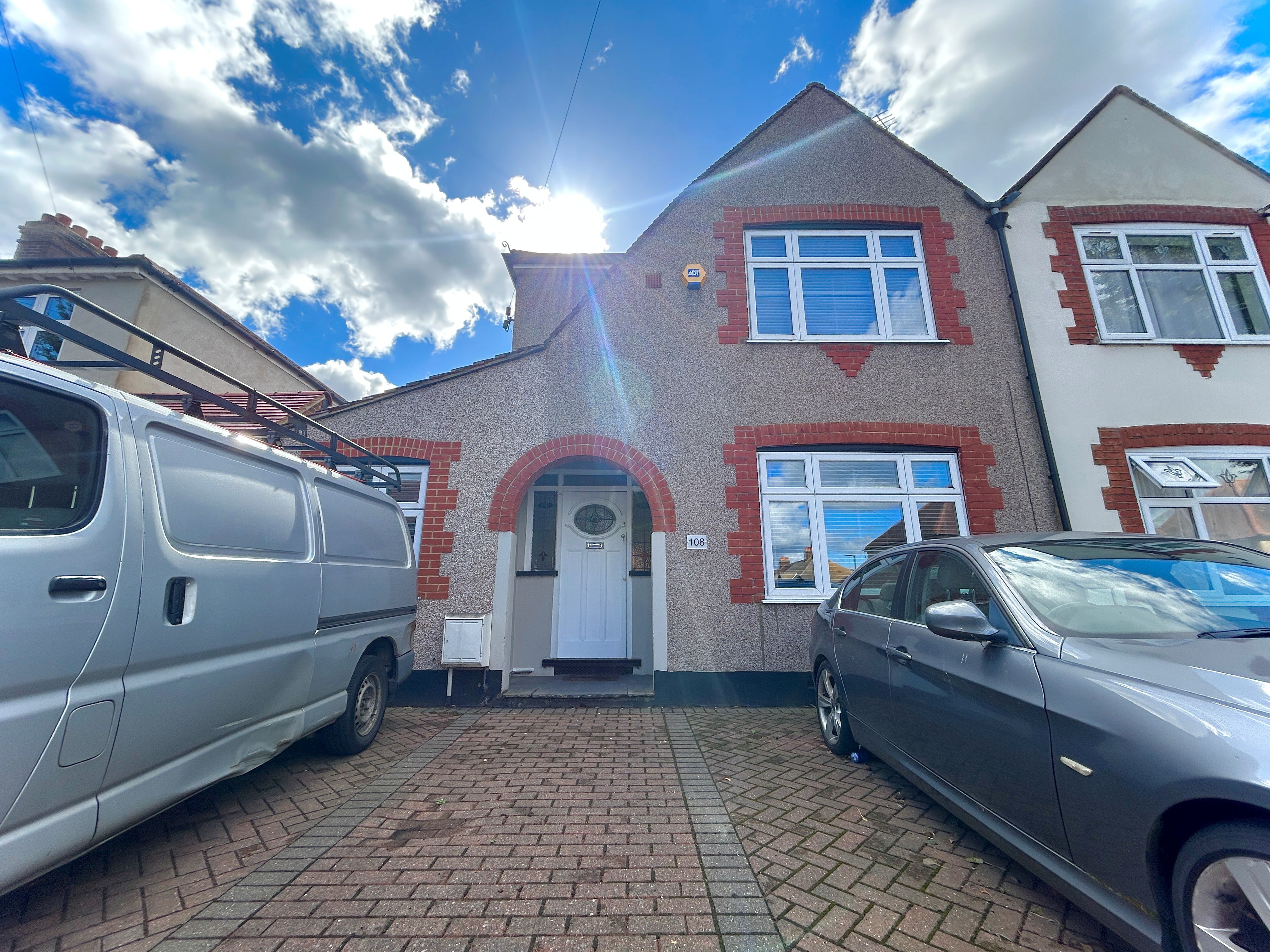 Godalming Avenue, Wallington, SM6