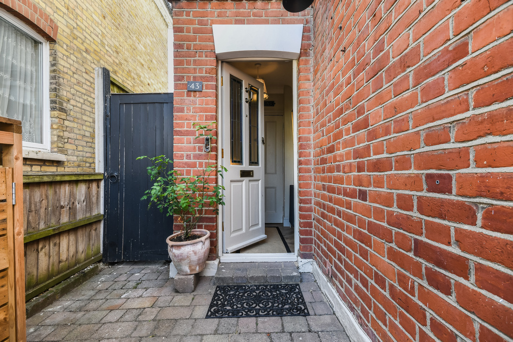 Cloverly Road, Ongar, Essex, photo 26