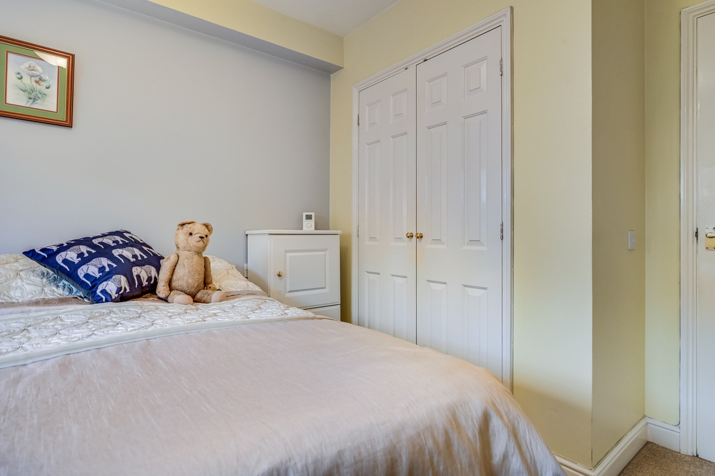 Gibson Court, Regarth Avenue, Romford, photo 9