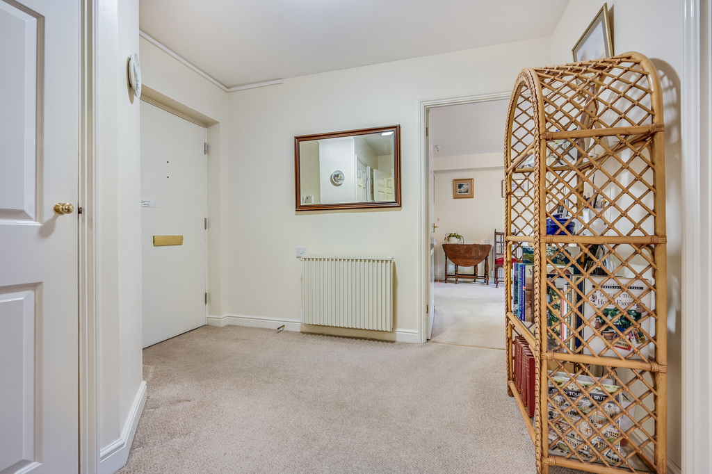 Gibson Court, Regarth Avenue, Romford, photo 11