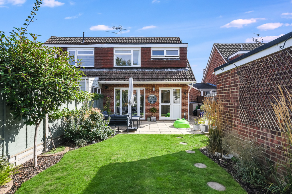 Sharpington Close, Galleywood, Chelmsford, photo 17