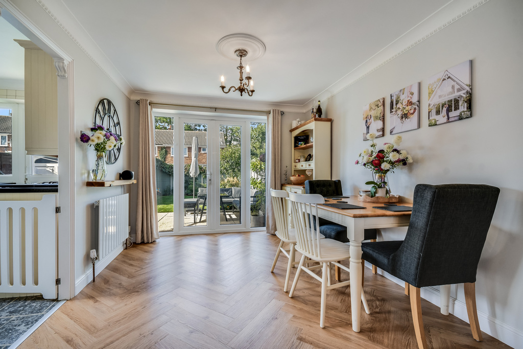 Sharpington Close, Galleywood, Chelmsford, photo 3