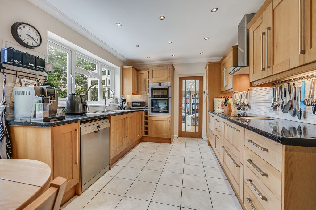 North Drive, Great Baddow, Chelmsford, photo 5