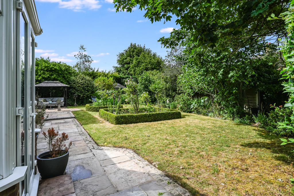 North Drive, Great Baddow, Chelmsford, photo 8