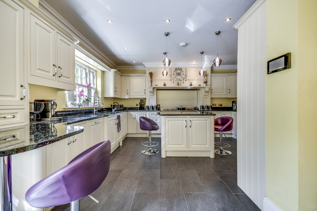Bristowe Avenue, Great Baddow, Chelmsford, photo 3