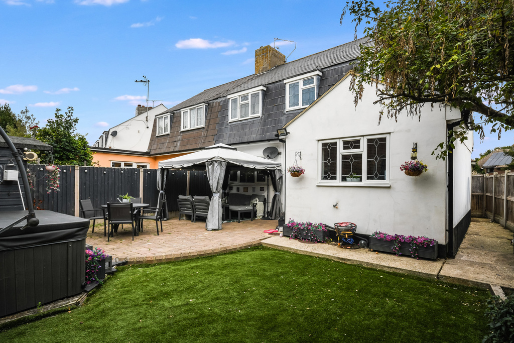 Baddow Hall Crescent, Great Baddow, Chelmsford, photo 16