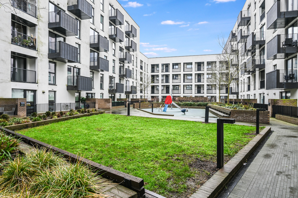 Eccles Court, Burgess Springs, Chelmsford, photo 18