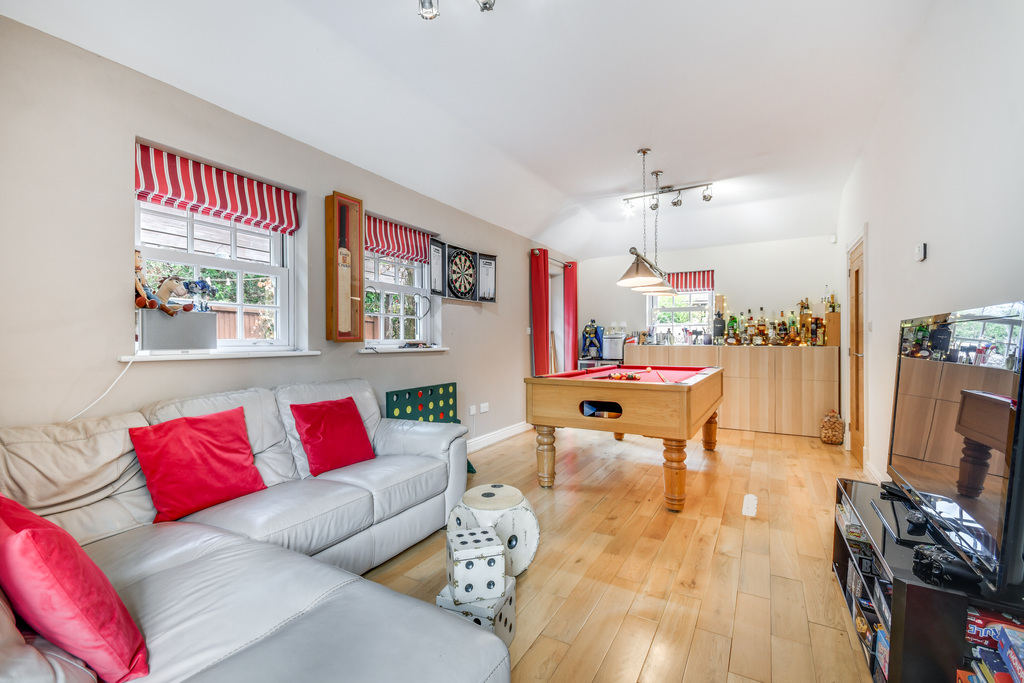 Bristowe Avenue, Great Baddow, Chelmsford, photo 12