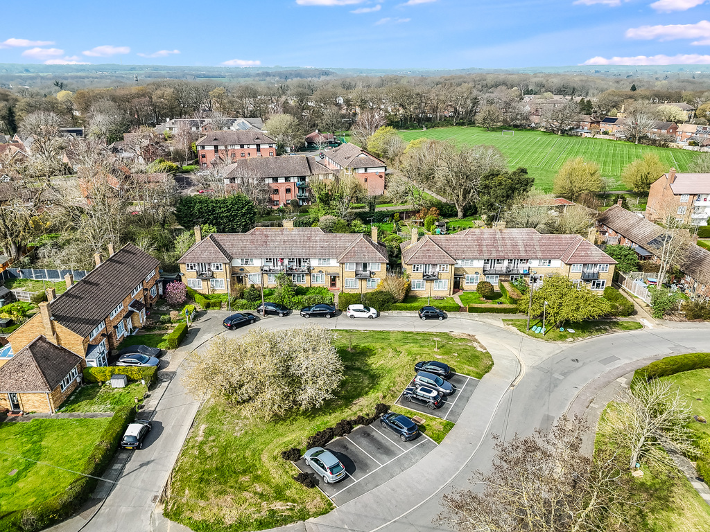 Whittington Road, Hutton, Brentwood, photo 2