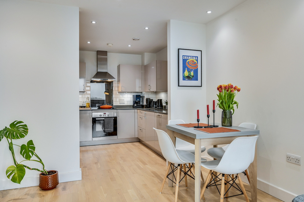 Eccles Court, Burgess Springs, Chelmsford, photo 5
