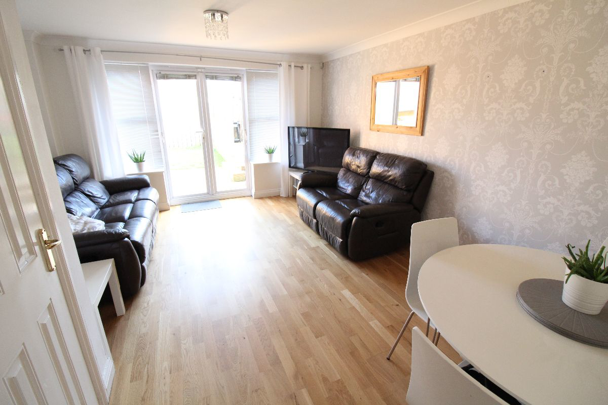 Chestnut Drive, Moorfields, photo 2