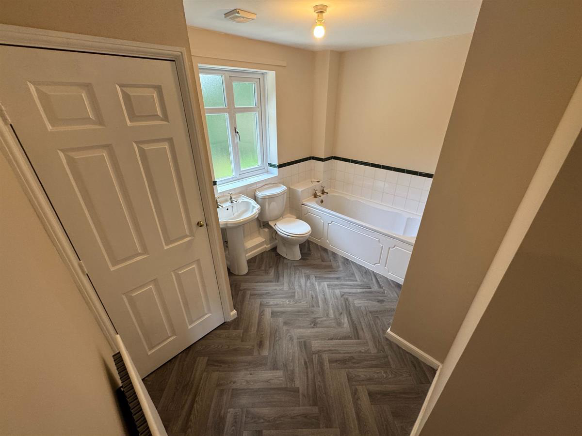 Clowbeck Court, Faverdale, Darlington, photo 16