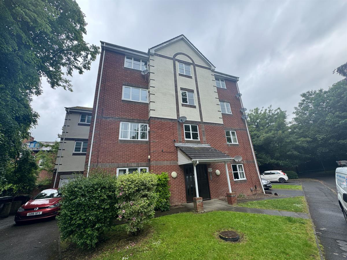 Stratton Court