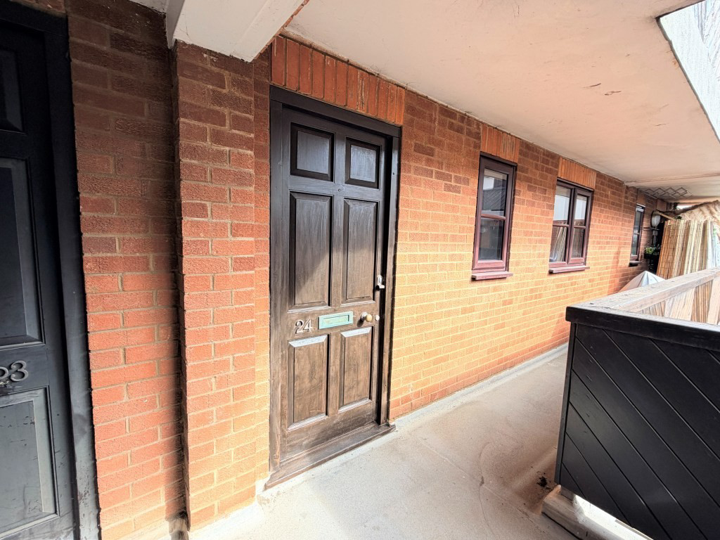 St. Andrews Road, Felixstowe, Suffolk, photo 14
