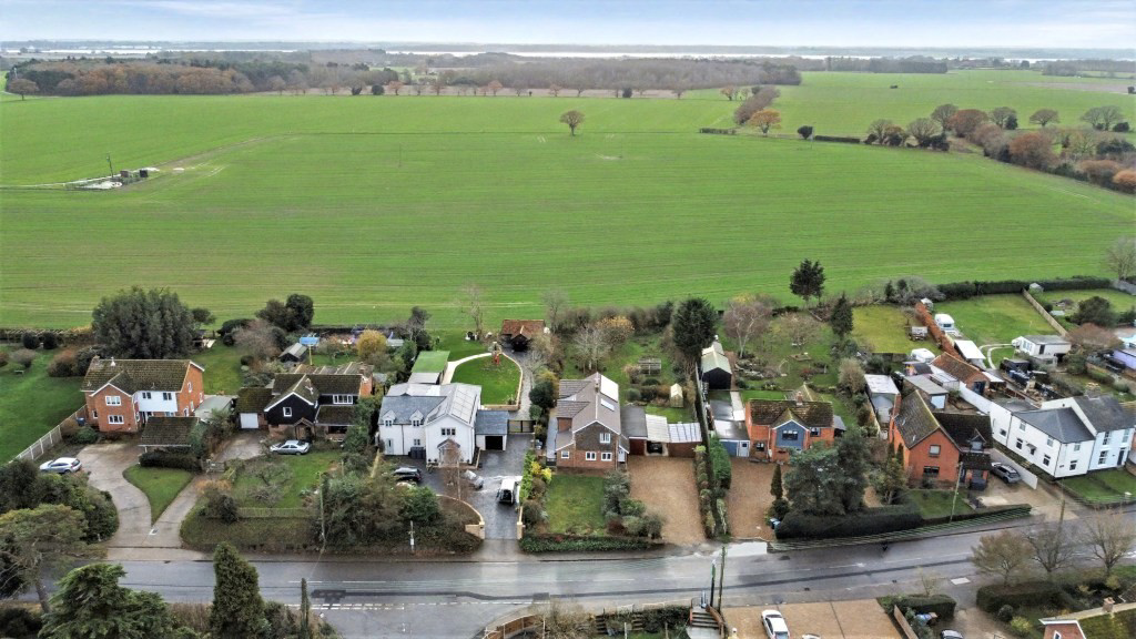 Main Road, Chelmondiston, Ipswich, Suffolk, photo 40