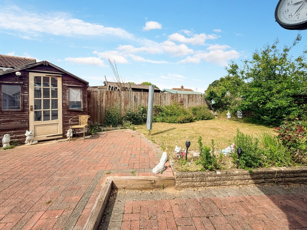 Ballater Close, Ipswich, Suffolk, photo 2