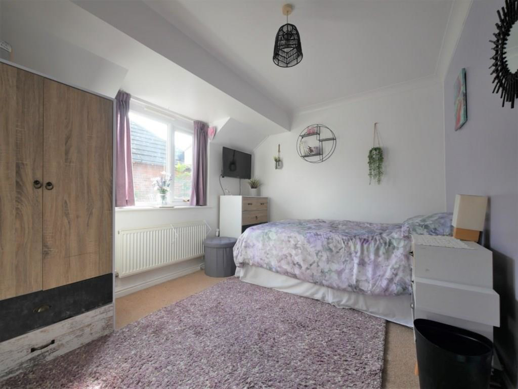 BEDROOM2