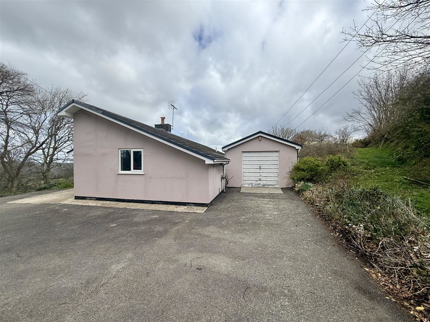 Detached Single Garage