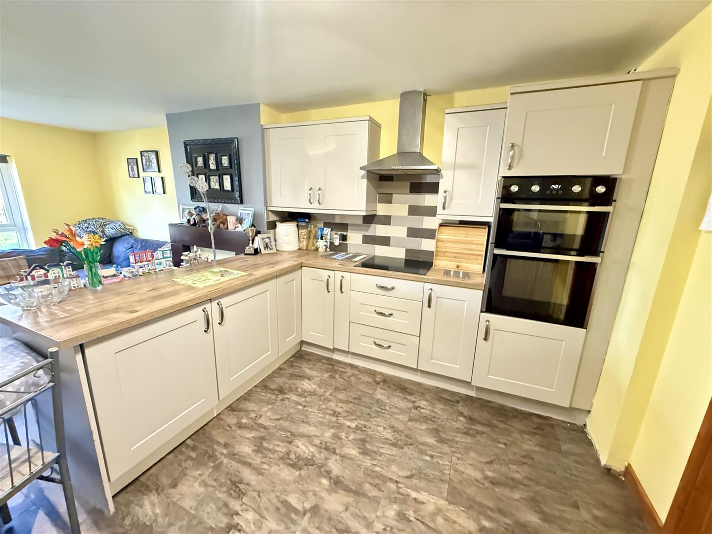 Caesarn, Cwrtnewydd, Llanybydder, photo 3