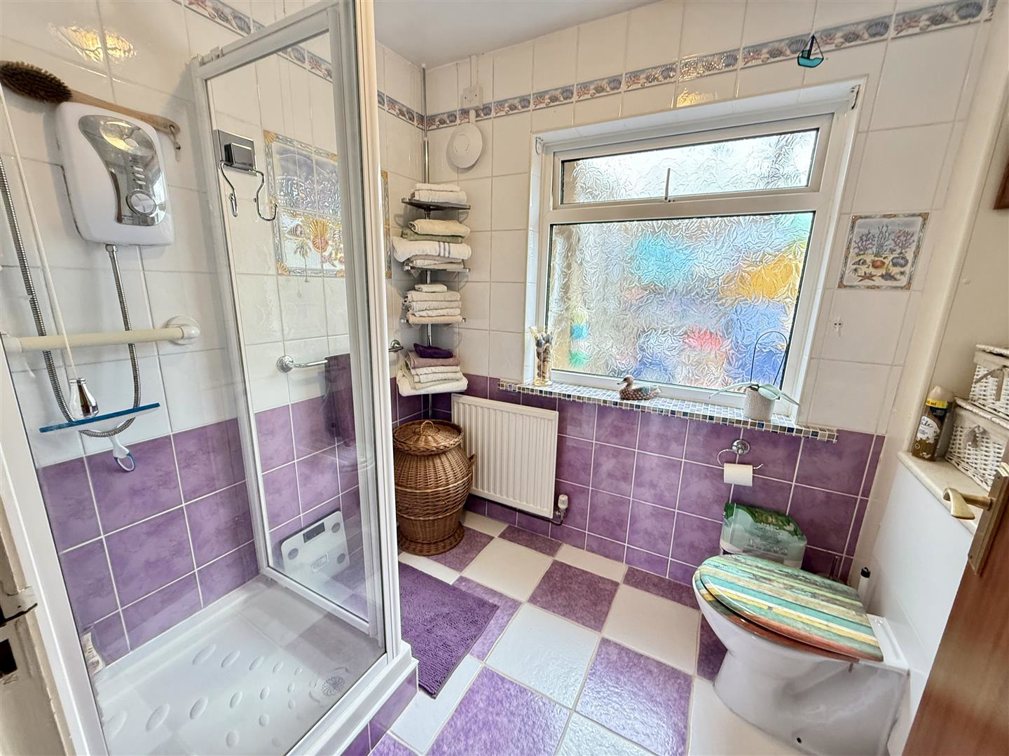 SHOWER ROOM