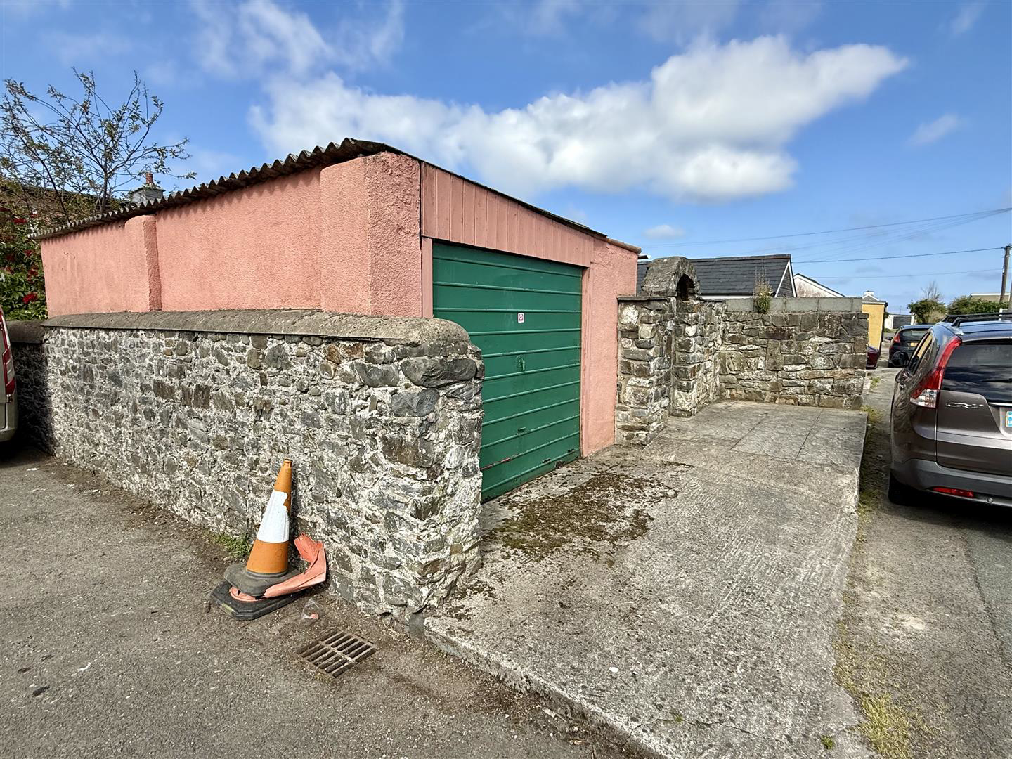 Detached Garage