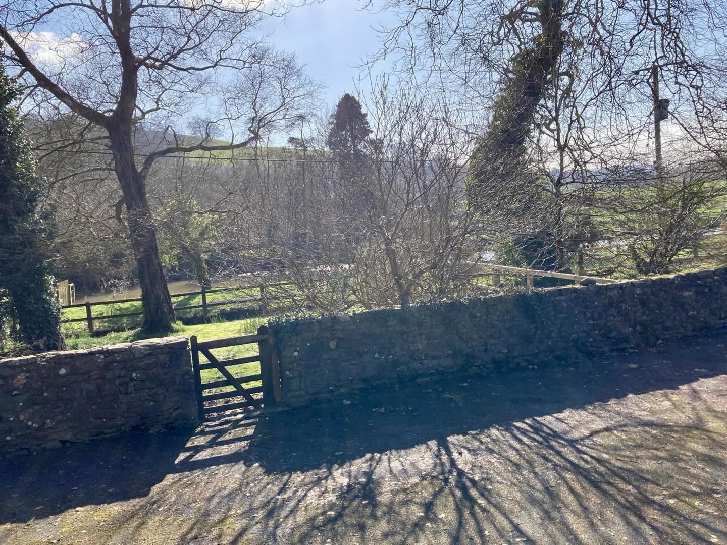 Talley, Llandeilo, photo 24