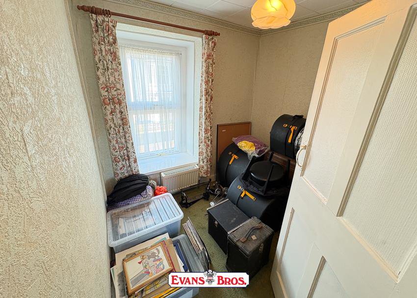 Waterloo Terrace, Carmarthen, photo 11