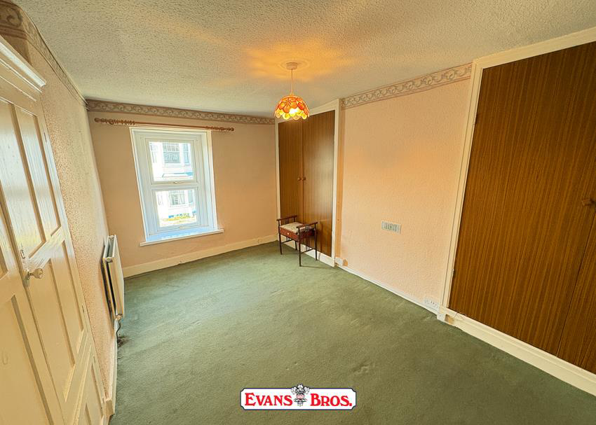Waterloo Terrace, Carmarthen, photo 9