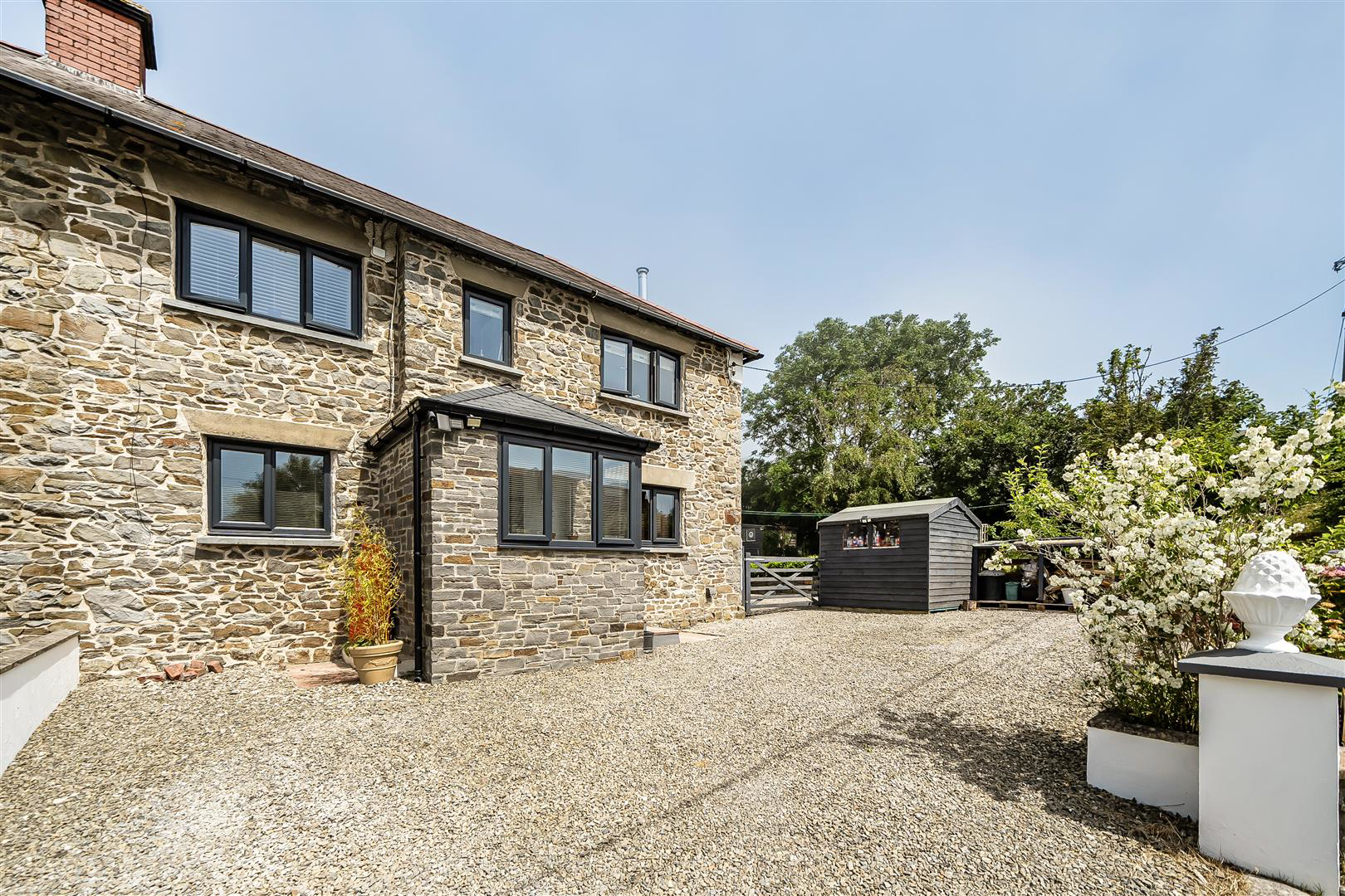 Nr. New Quay, Llanarth, photo 34