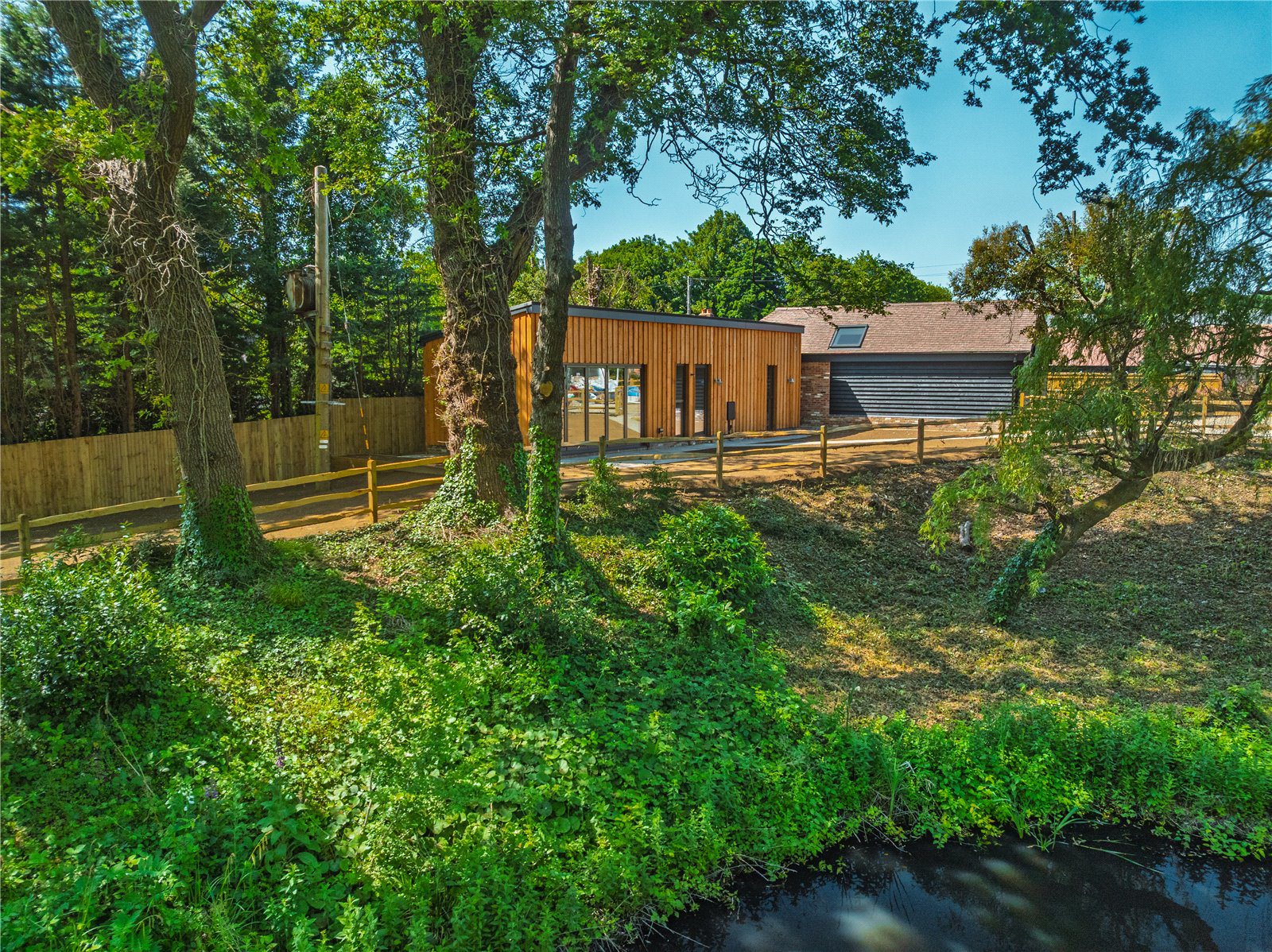 Pilgrims Yard, Tilburstow Hill, Godstone, RH9