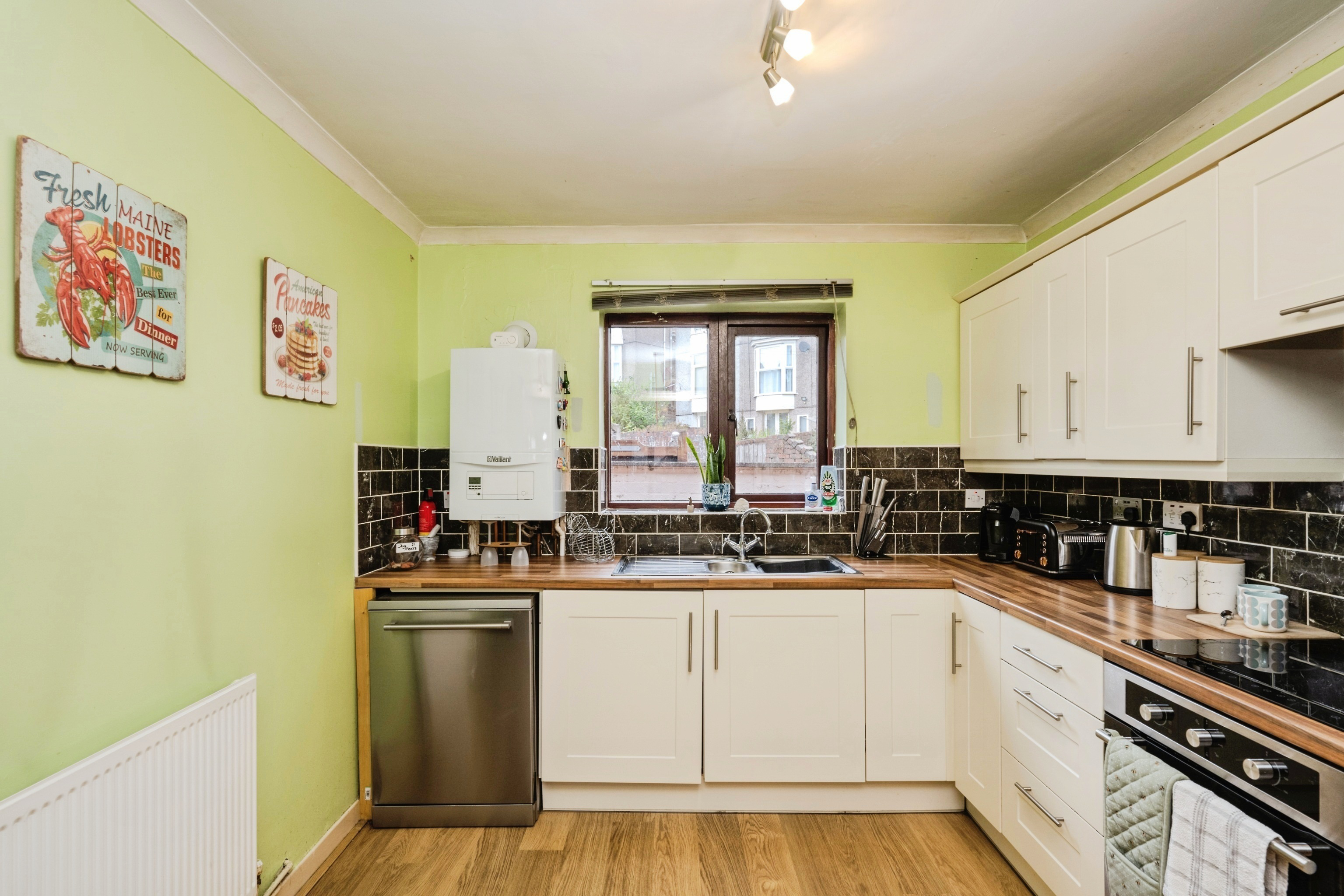 Sarlou Court, , Swansea, SA2 0LW, photo 6