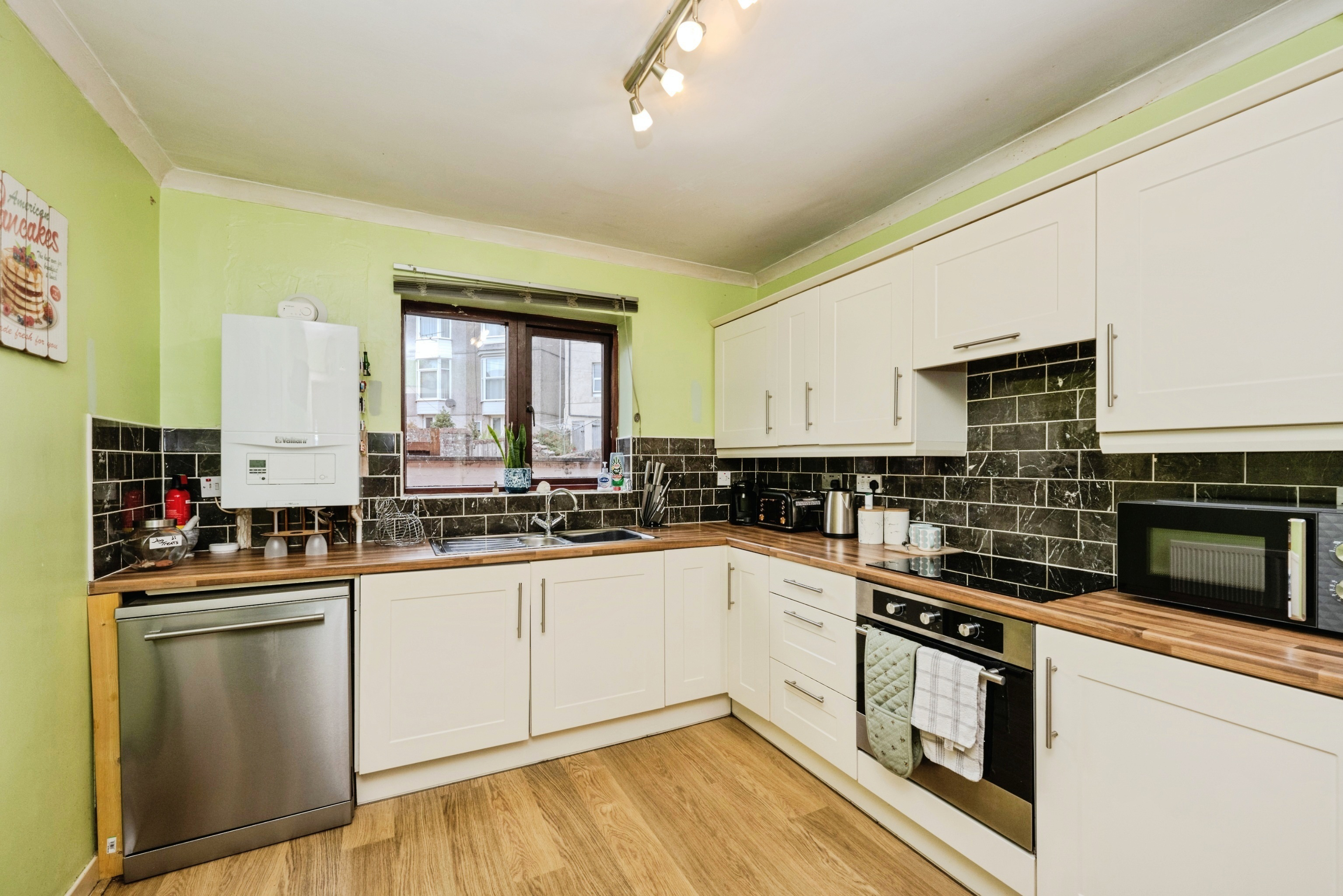 Sarlou Court, , Swansea, SA2 0LW, photo 7