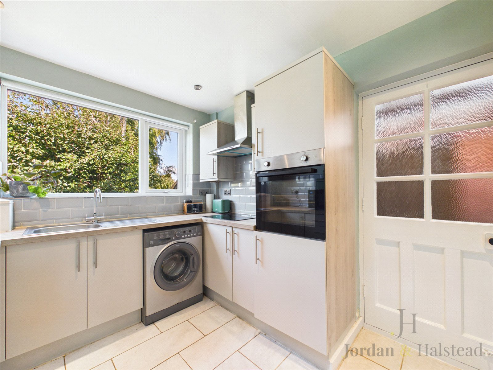 Bickerton Avenue, Frodsham, Cheshire, WA6, photo 14