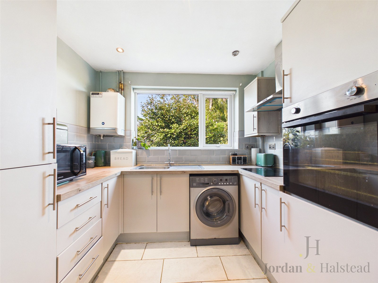 Bickerton Avenue, Frodsham, Cheshire, WA6, photo 13