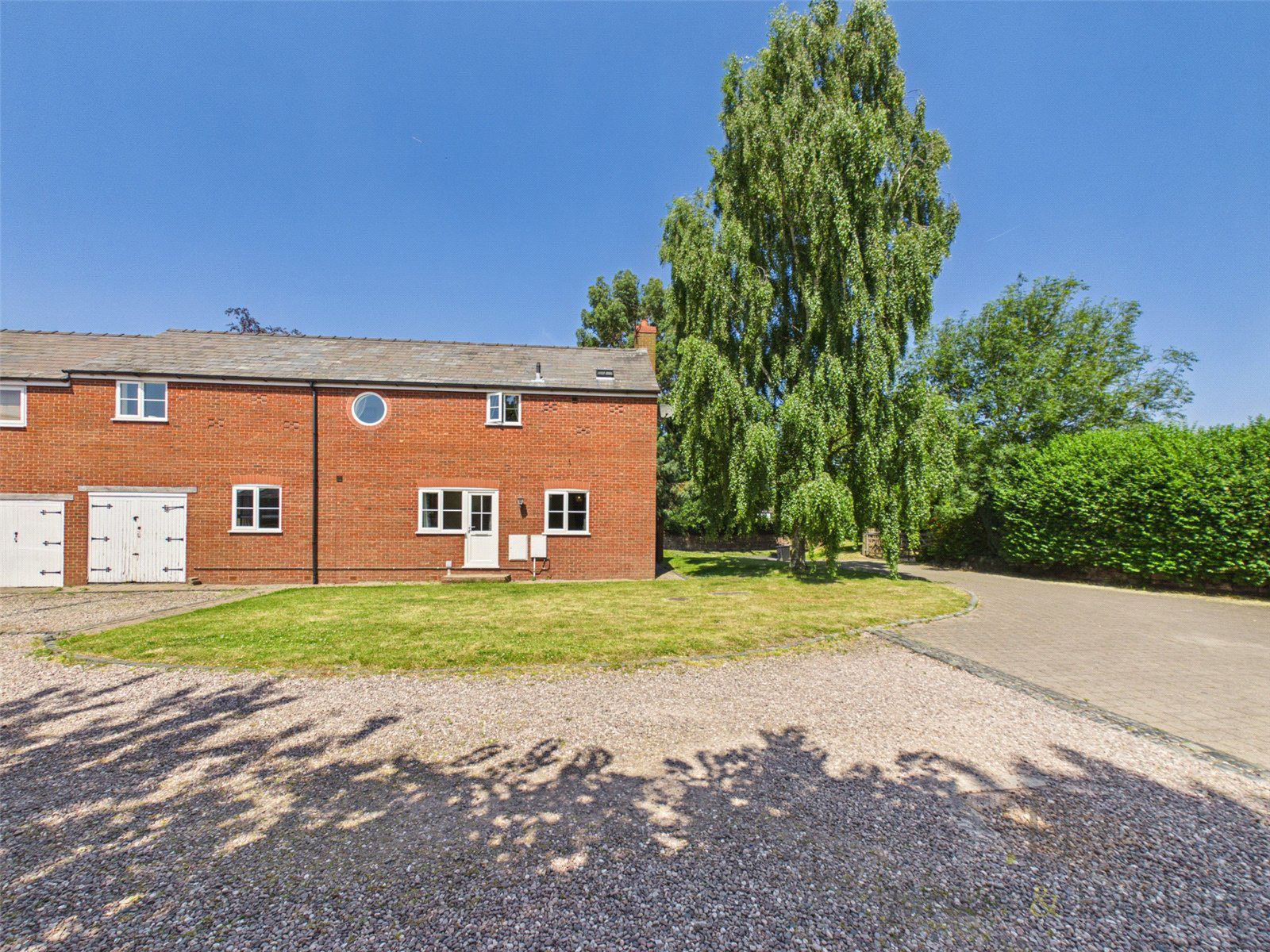 Poole Lane, Thornton-le-Moors, Chester, Cheshire, CH2