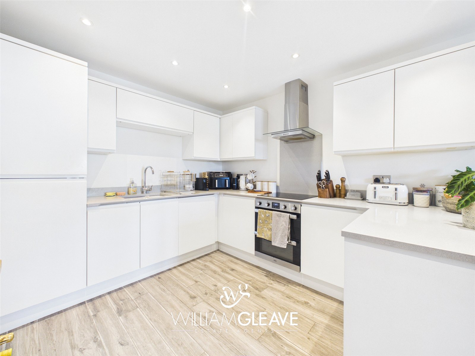 Fron Park Road, Holywell, Flintshire, CH8, photo 11