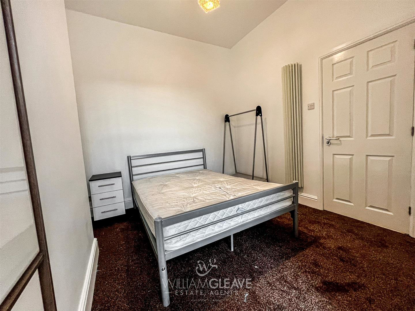 Bed 3.jpg