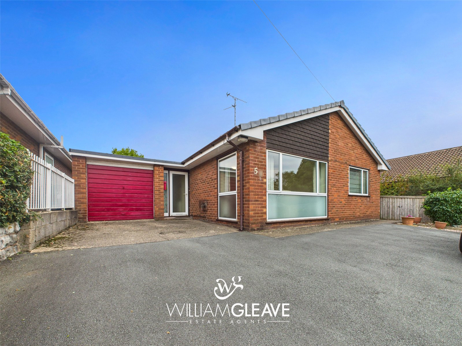 Leaches Lane, Mancot, Deeside, Flintshire, CH5