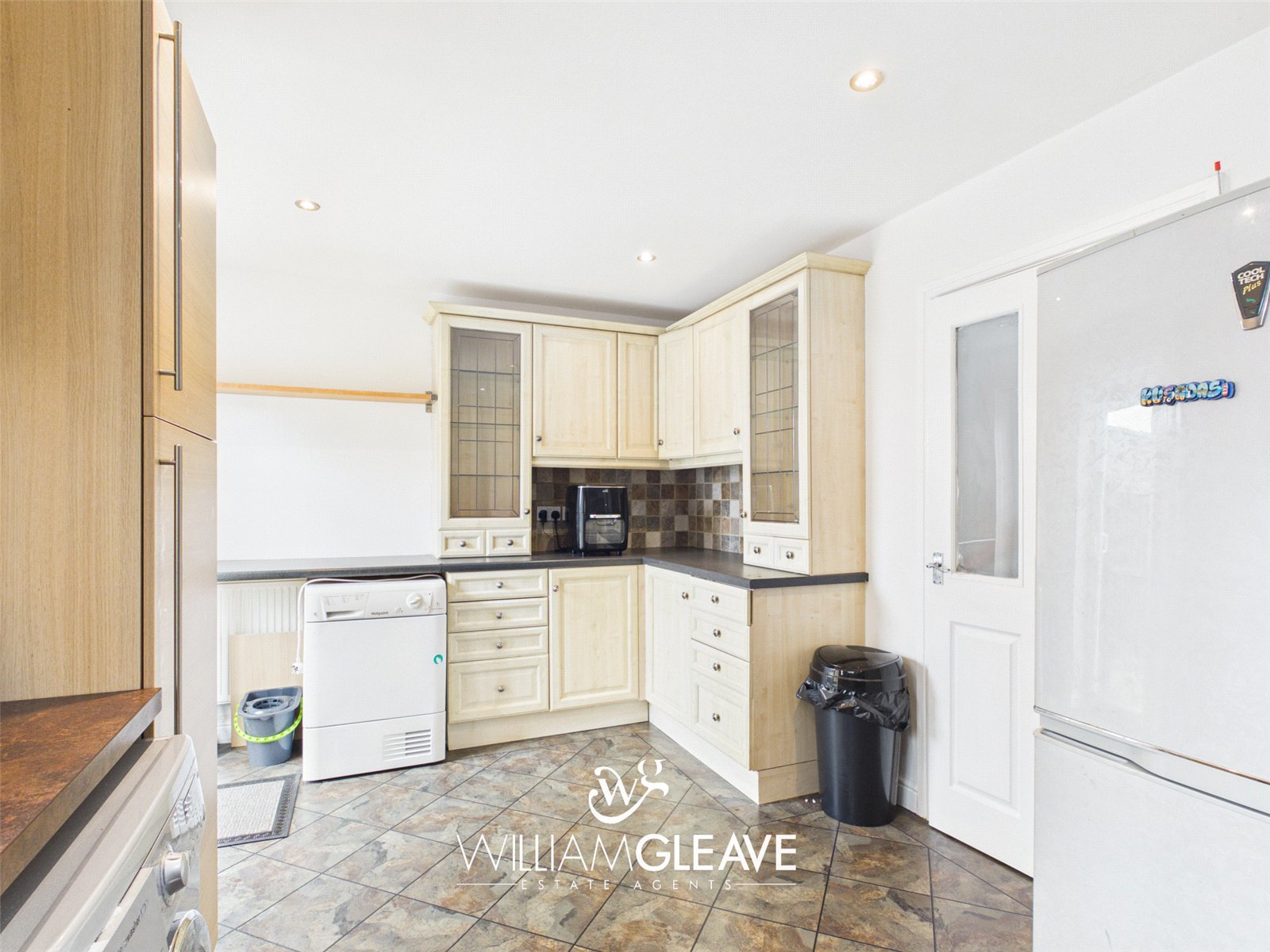 Alston Court, Bagillt, Flintshire, CH6, photo 5