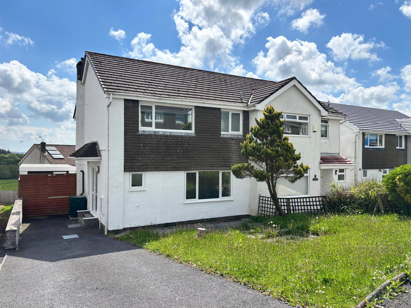 Erw Non, Llannon, Llanelli
