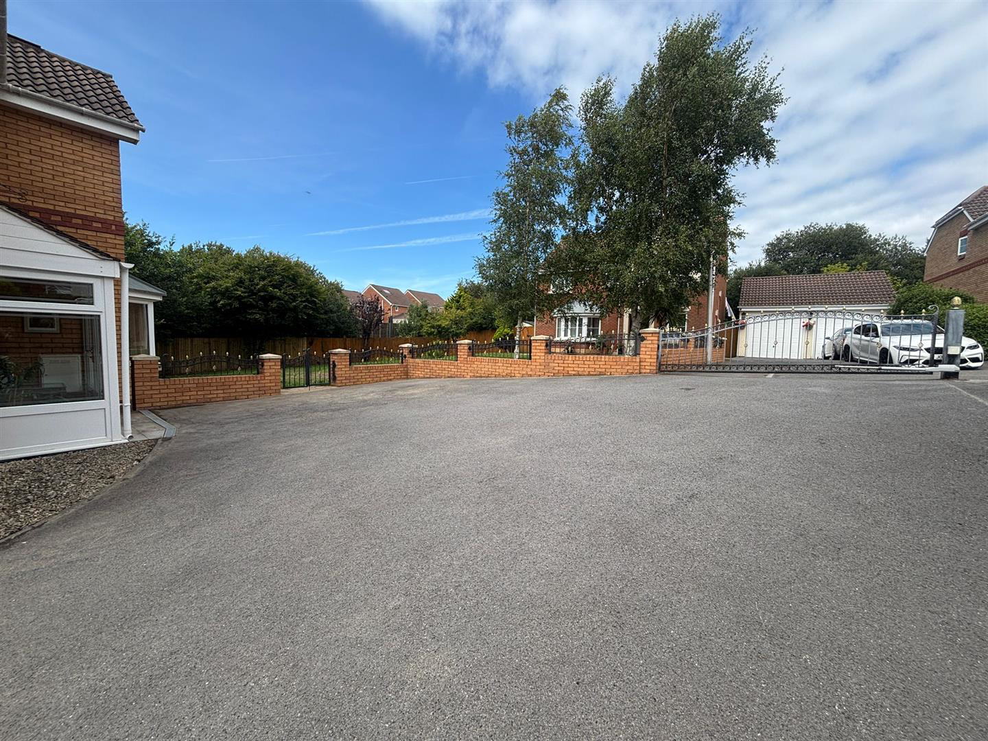Clos Bryn Haul, Llwynhendy, Llanelli, photo 4